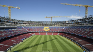Foot: apr&egrave;s deux ans de travaux, le Camp Nou de Barcelone toujours inutilisable
