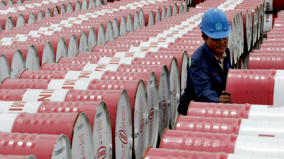 Il petrolio &egrave; in calo, wti a 60,82 dollari