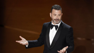 Usa, lo show di Jimmy Kimmel interrotto dopo i commenti su Kirk