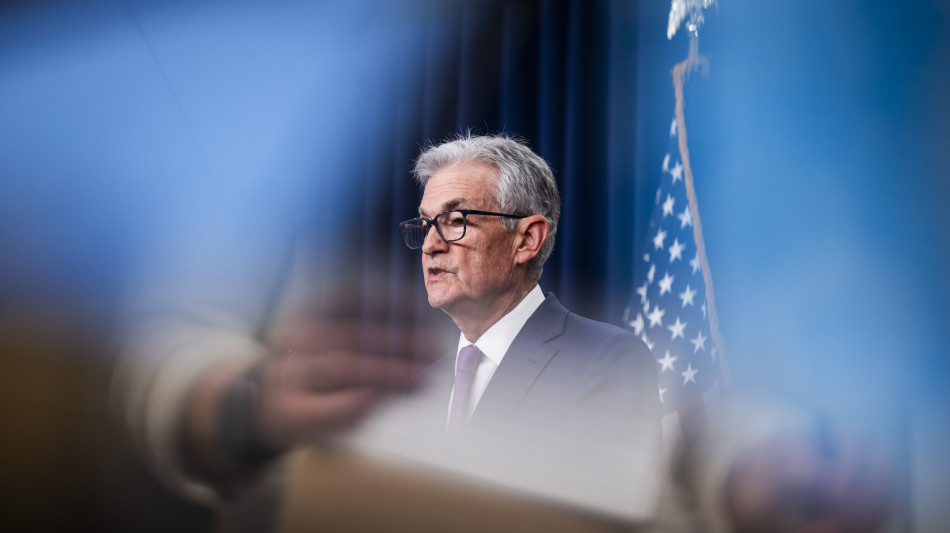 Economisti, la Fed lascer&agrave; i tassi alti pi&ugrave; a lungo delle attese