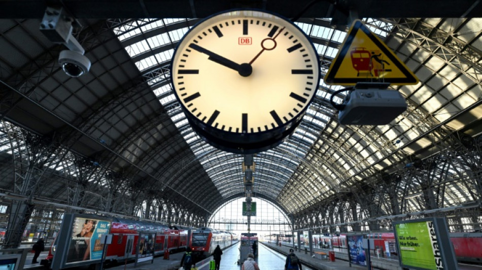 GDL-Streik l&auml;hmt Bahnverkehr - Weselsky rechtfertigt Ausstand