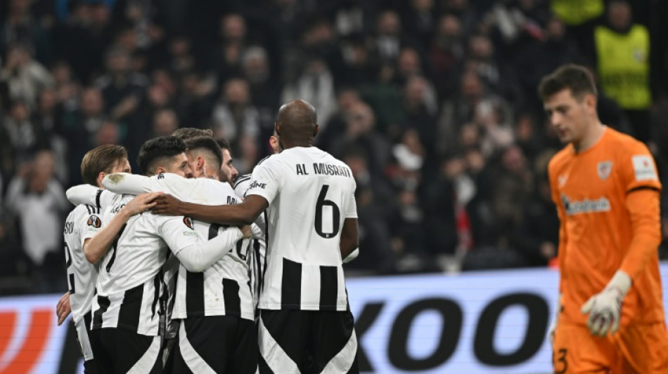 Athletic Bilbao &eacute; goleado pelo Besiktas (4-1) na Liga Europa