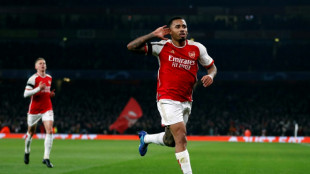 Arsenal goleia Lens (6-0) e vai &agrave;s oitavas da Champions