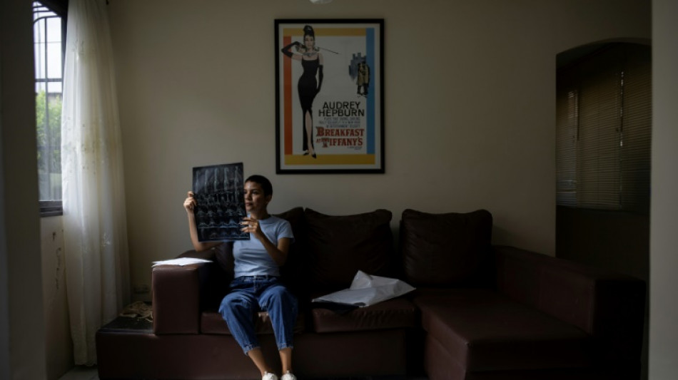 Venezuela: p&eacute;rir ou migrer, le difficile choix des malades de scl&eacute;rose en plaque