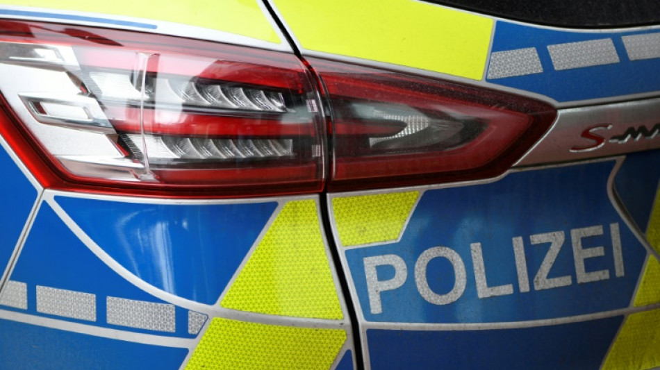 Polizisten in Dortmund reanimieren Krankenwagenfahrer mit Dialysepatient in Fahrzeug
