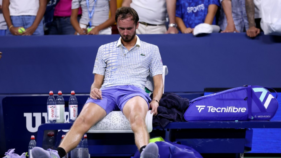 Medvedev 'precisa de ajuda' ap&oacute;s elimina&ccedil;&atilde;o na 1&ordf; rodada do US Open, diz Boris Becker
