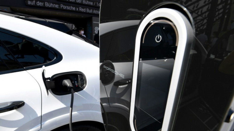 Automobile: les ventes d'hybrides ont &eacute;gal&eacute; le diesel en Europe en 2021