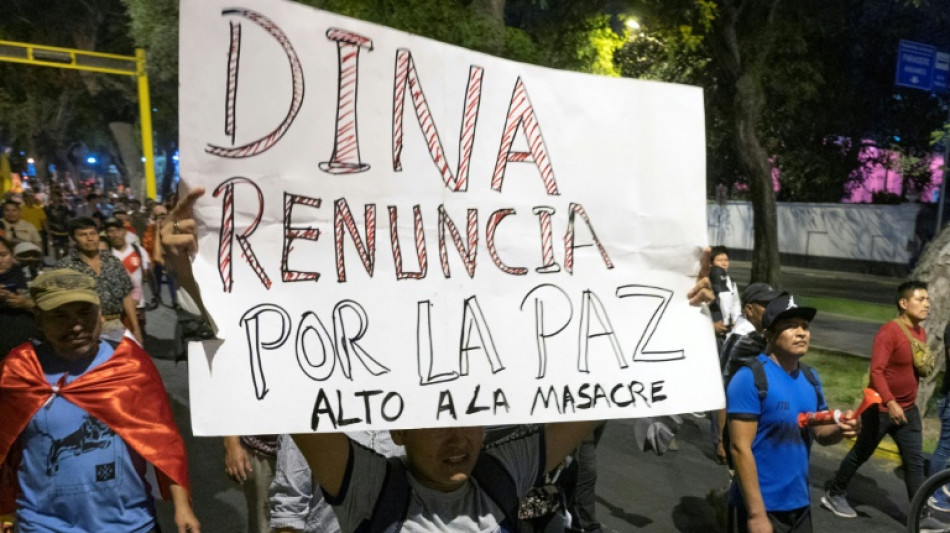 Campesinos de Peru marchan a Lima para pedir la renuncia de la presidenta