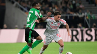 Ligue Europa: premier revers europ&eacute;en pour Lyon face au Betis S&eacute;ville