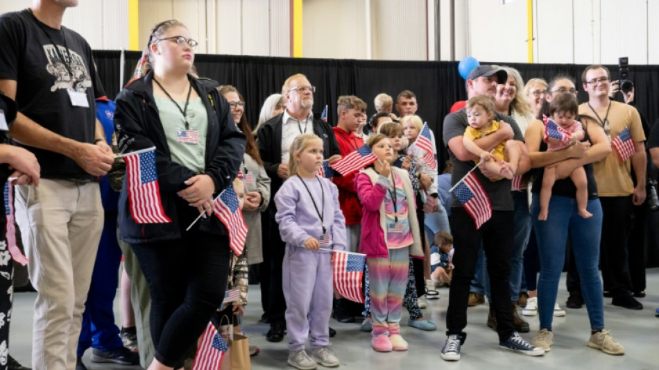 Erste wei&szlig;e S&uuml;dafrikaner siedeln als Fl&uuml;chtlinge in die USA um