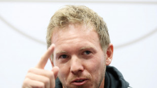 Vor Deb&uuml;t: Nagelsmann &uuml;bt Hymne