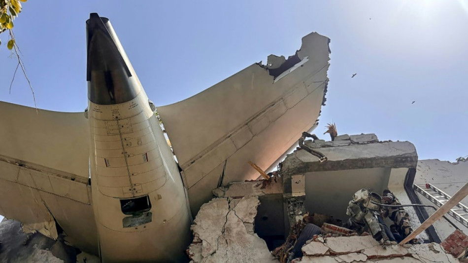 Inde: un Boeing d'Air India s'&eacute;crase sur une zone r&eacute;sidentielle avec 242 personnes &agrave; bord