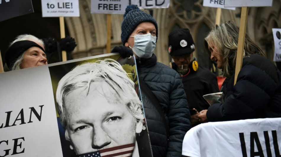 Journalistenverbände fordern sofortige Freilassung von Julian Assange