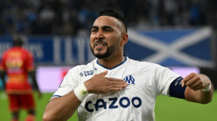 Olympique de Marselha vence Angers (3-1) e se aproxima do vice-l&iacute;der Lens; Troyes &eacute; rebaixado