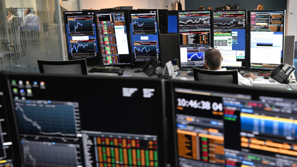 Borsa: Milano consolida il rialzo, in luce Lottomatica e Stm