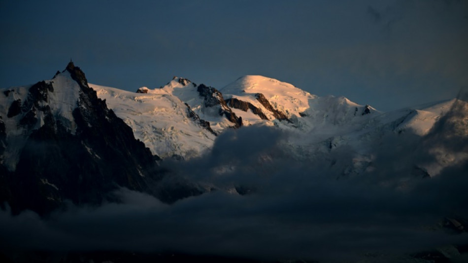 Le mont Blanc, "source de fascination", mesur&eacute; une nouvelle fois