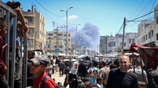 Gaza: Israël déploie des chars à Rafah, négociations sur une trêve au Caire