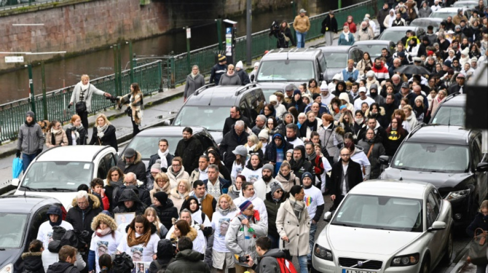 Marche blanche en hommage &agrave; Lucas, un mois apr&egrave;s son suicide