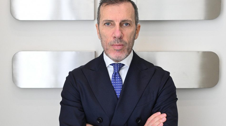 Labriola, bene ipotesi consolidamento Tim-Iliad o Wind-Iliad