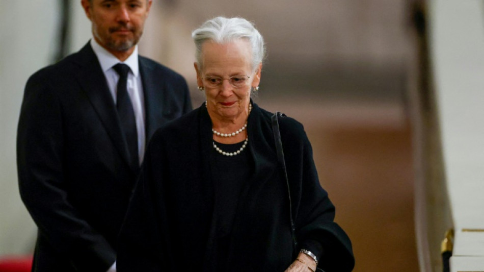 La reina de Dinamarca, positiva al covid-19 a su regreso del funeral de Isabel II