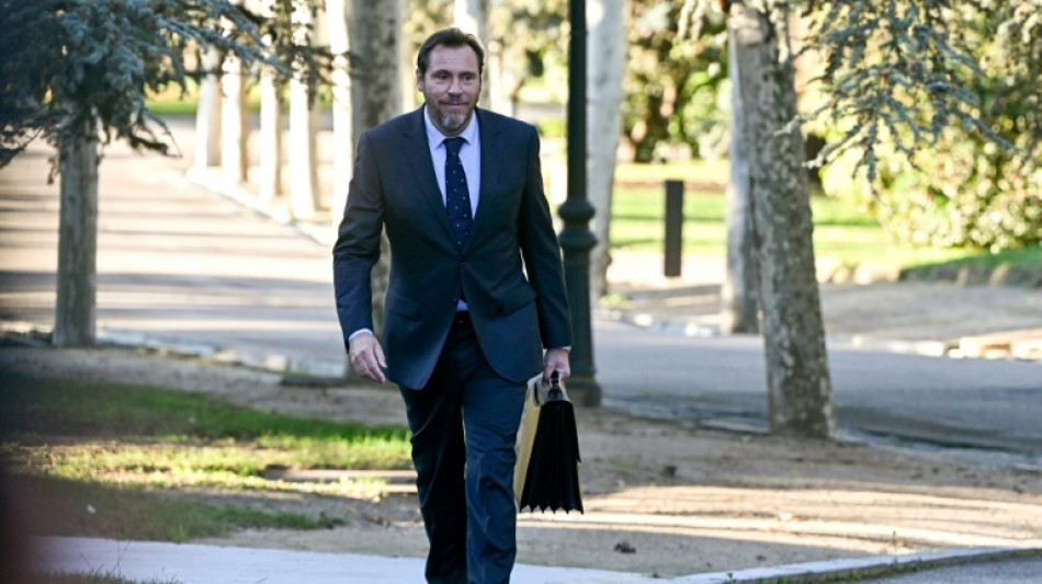 Primer funcionario cesado en Espa&ntilde;a por el esc&aacute;ndalo de las mascarillas