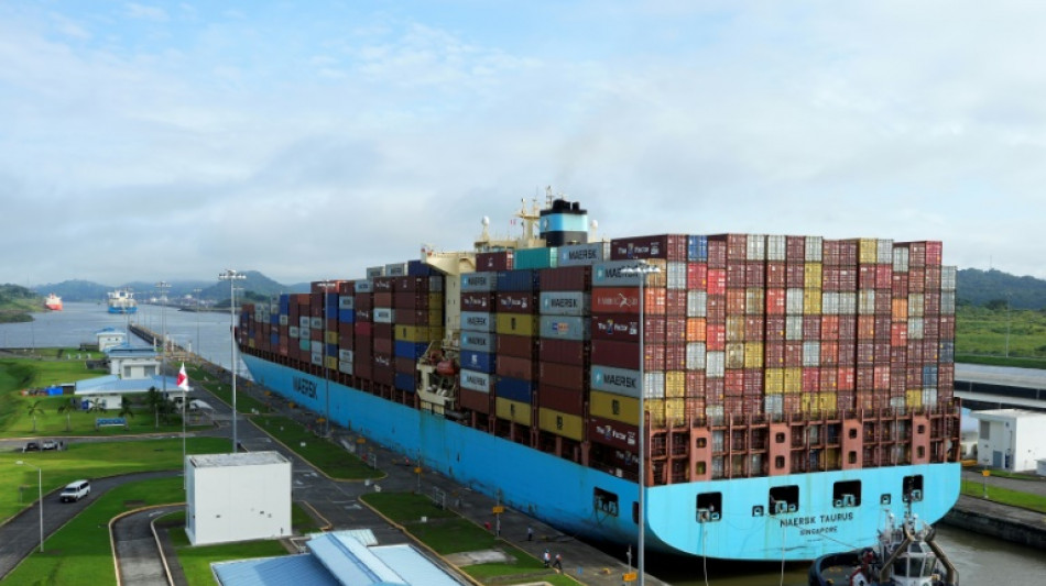 Navio com mais de 17 mil cont&ecirc;ineres quebra recorde no Canal do Panam&aacute;