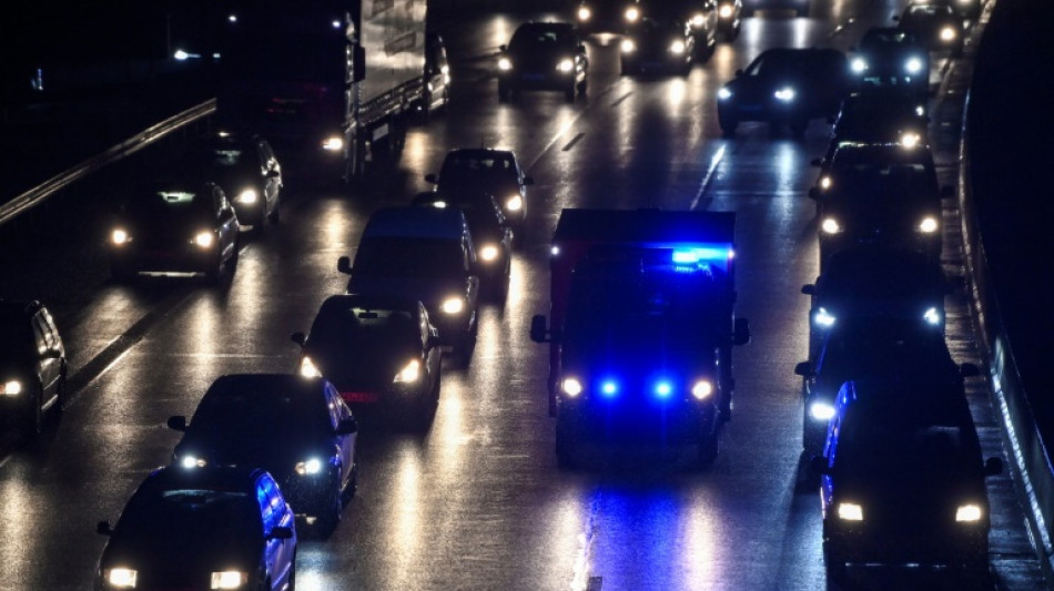 Polizei sucht Autofahrer nach t&ouml;dlichem Unfall in Hessen 