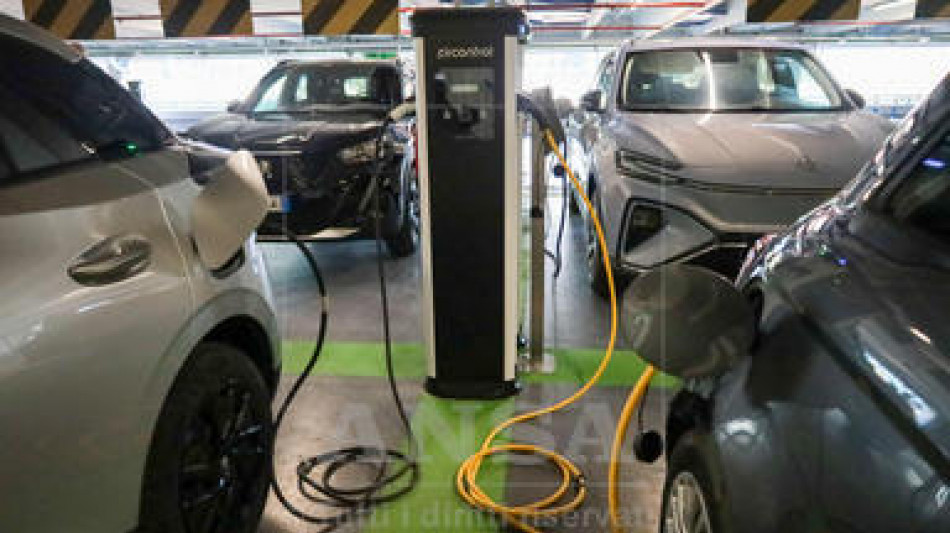 Colonnine auto elettriche, l'Italia supera i 78.000 punti di ricarica installati
