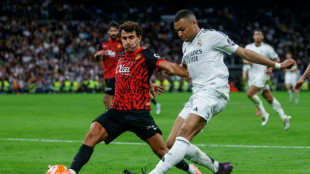 Real Madrid arranca vit&oacute;ria nos acr&eacute;scimos contra Mallorca (2-1) e adia t&iacute;tulo do Bar&ccedil;a