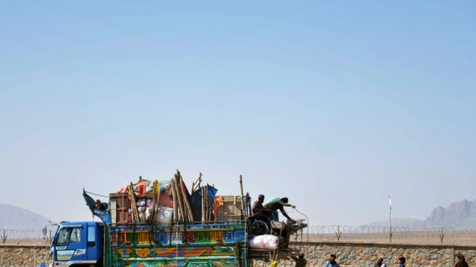 200,000 Afghans left Pakistan since deportations renewed