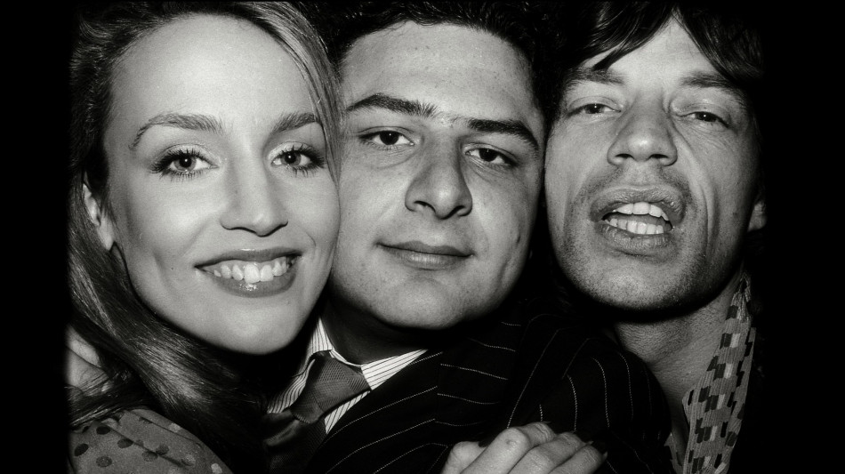 Pigozzi, moderno Zelig, 'pap&agrave;' dei selfie in I am curious Johnny