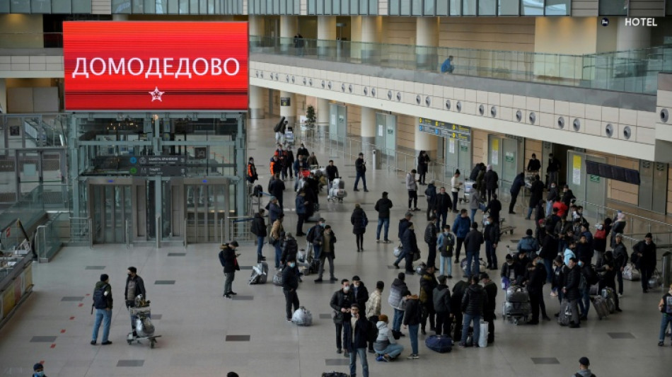 Russia to re-privatise airport that it seized