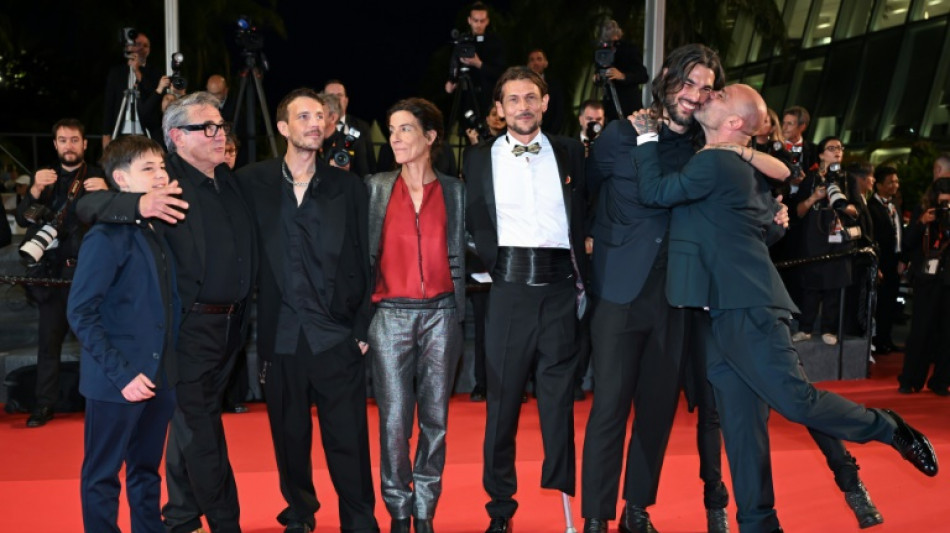 El espa&ntilde;ol Oliver Laxe irrumpe en la carrera por la Palma con la singular "Sirat"