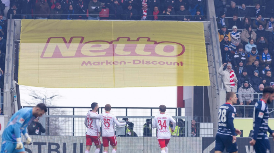 Selke verschie&szlig;t und trifft: HSV rettet Punkt in Regensburg