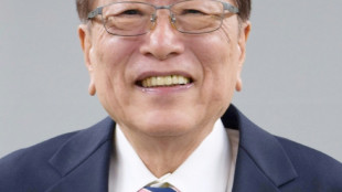 El esposo de la nueva l&iacute;der japonesa promete ser "discreto" y cocinar para ella