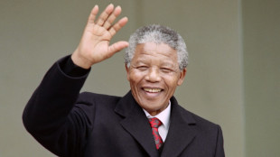 Una reproducción numérica de la orden de arresto contra Mandela, en subasta