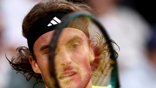 Tsitsipas &eacute; eliminado na 2&ordf; rodada de Roland Garros