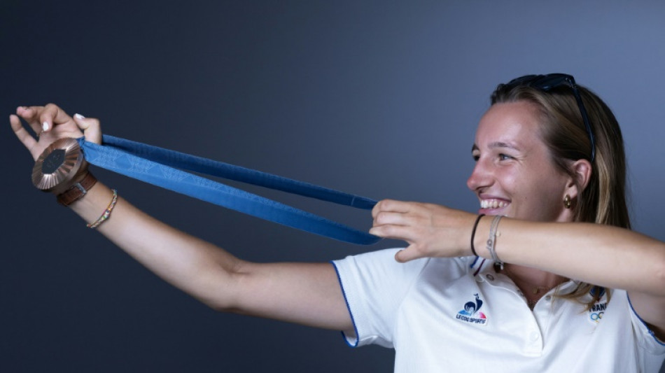 Tir &agrave; l'arc: Lisa Barbelin, l'arc et la fac