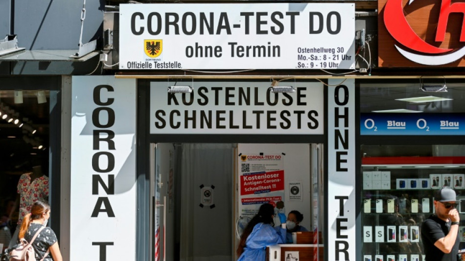 Glücksniveau der Deutschen in Coronakrise erstaunlich stabil geblieben