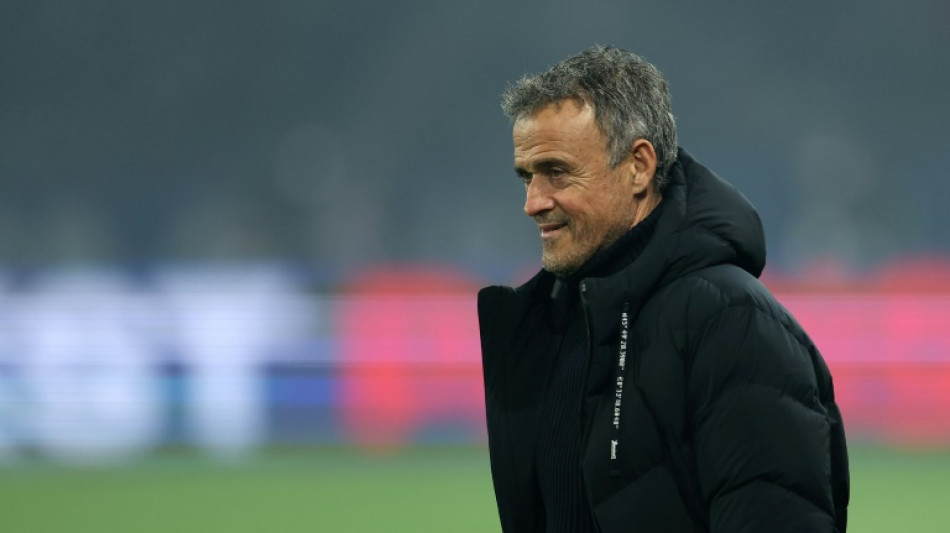 T&eacute;cnico Luis Enrique prev&ecirc; janeiro "emocionante" para o PSG