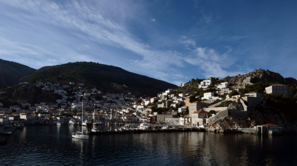 Gr&egrave;ce: col&egrave;re apr&egrave;s un incendie sur l'&icirc;le d'Hydra d&eacute;clench&eacute; par des feux d'artifice (pompiers)