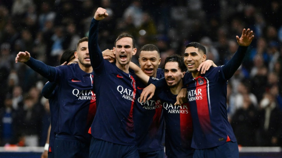 Mesmo com Beraldo expulso, PSG vence Olympique de Marselha no Franc&ecirc;s