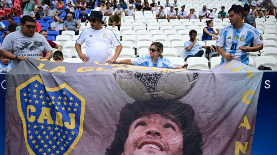 Tribunal argentino adia para mar&ccedil;o de 2025 julgamento principal por morte de Maradona