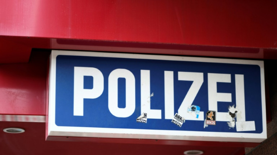 Rassistische Chats: Gericht in Lüneburg verschärft Strafen gegen zwei Polizisten