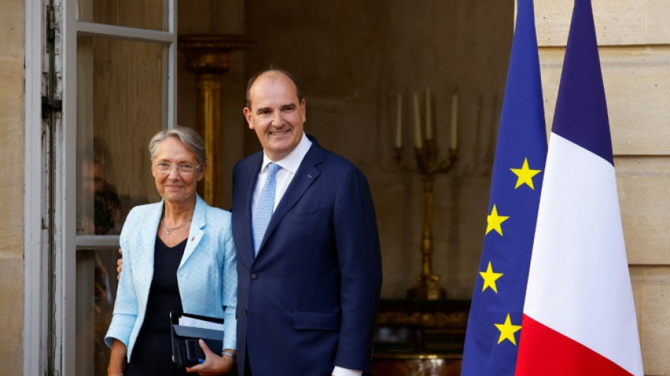 Elisabeth Borne, une nouvelle Première ministre déjà face aux urgences et aux oppositions