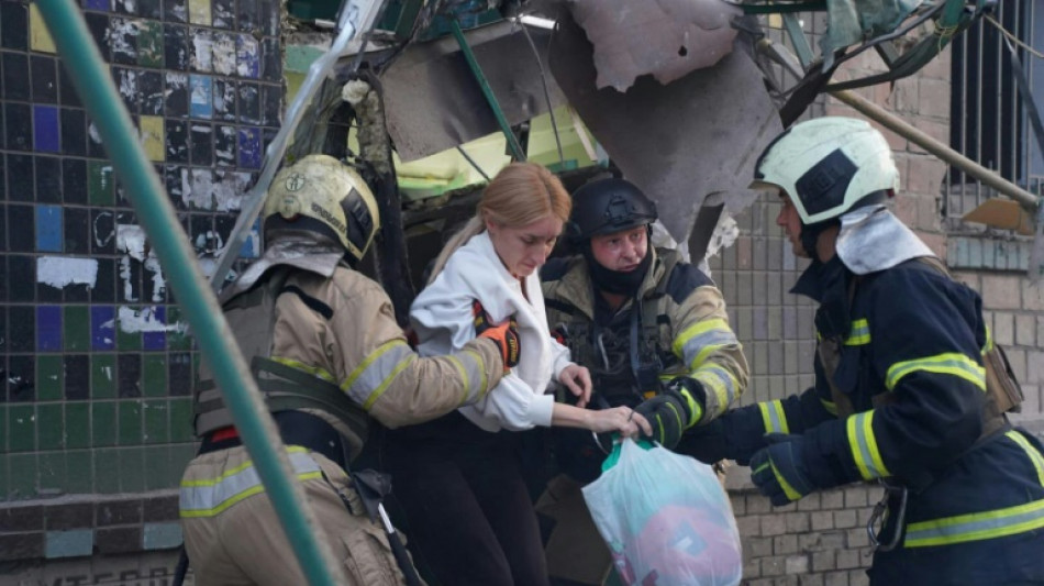 Selenskyj: Mindestens acht Tote bei russischen Angriffen in Region Kiew 