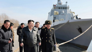 Cor&eacute;e du Nord: Kim inspecte des navires militaires, les pr&eacute;paratifs de guerre s'intensifient