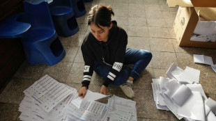Pr&eacute;sidentielle en Equateur: premi&egrave;res tendances en faveur de la candidate corr&eacute;iste