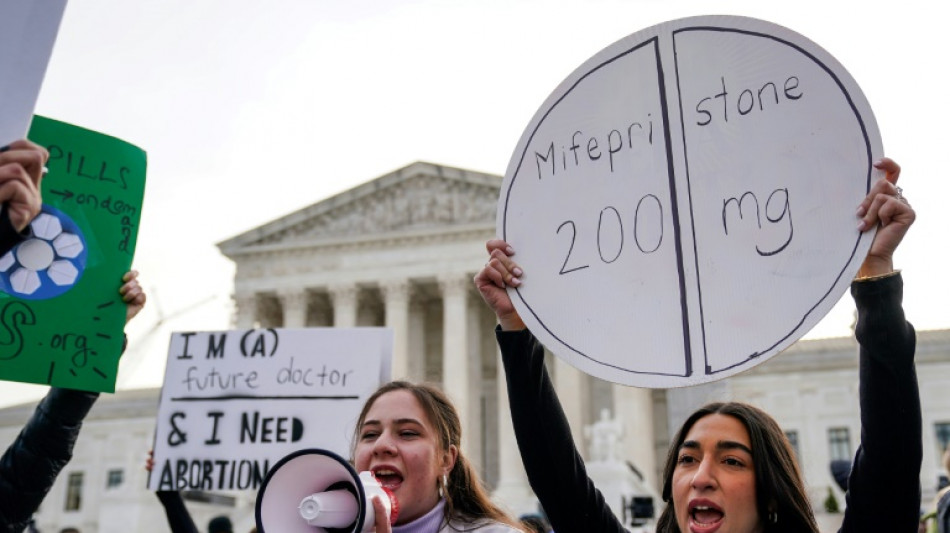 Suprema Corte dos EUA mostra-se contrária a restringir pílula abortiva