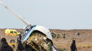 Caixas-pretas de avi&atilde;o que caiu no Cazaquist&atilde;o s&atilde;o examinadas no Brasil